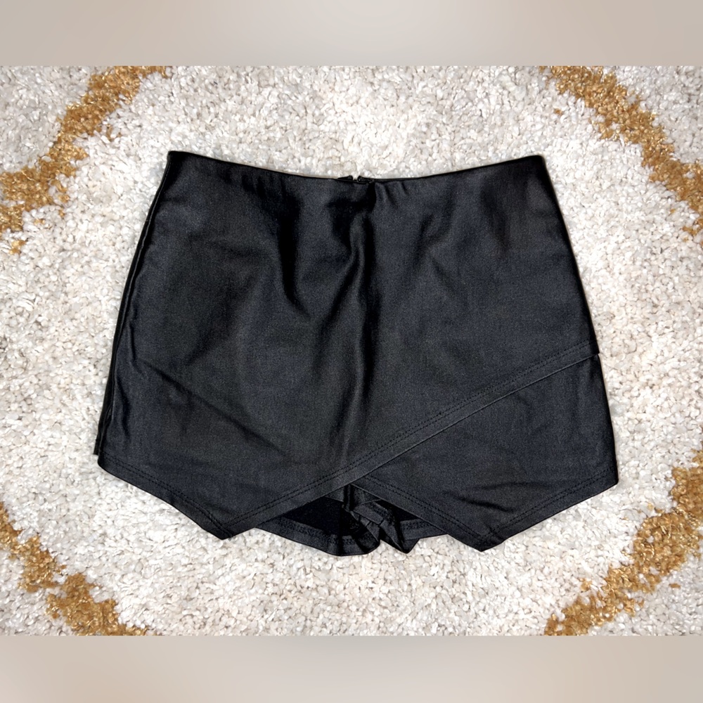 XS pleather skort Lucy in the Sky